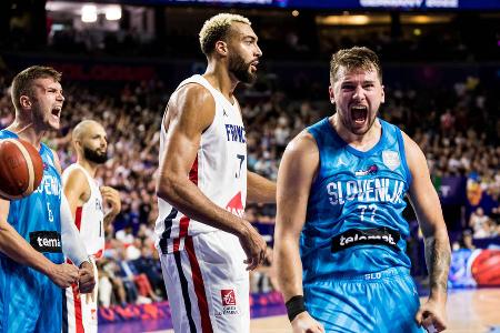 Platz 2: Slowenien (▲2) - Luka Doncic hat den Schon-Modus abgestellt. 36 Punkte gegen Deutschland und nur 18 Stunden später historische 47 Zähler gegen Frankreich zeigen seine einmalige Qualität. Als Gruppensieger hat sich der Titelverteidiger einen leichten Weg ins Halbfinale gesichert. Wenn Luka diese Form konstant hält, muss sich Slowenien vor keiner Mannschaft im Turnier verstecken.