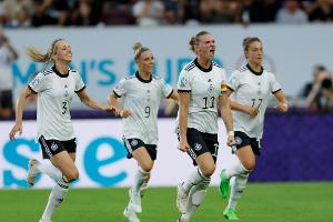 Arbeitssieg nach EM-Rausch: DFB-Frauen lösen WM-Ticket