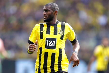 ANGRIFF: Anthony Modeste (bis 87.) - Note: 4,5 - Hatte noch die besten Chancen der Dortmunder. Verfehlte nach Eckball per Kopf nur knapp (43.). Ließ nach der Pause eine noch bessere Möglichkeit aus (63.). Blieb abseits des Strafraums aber vieles schuldig. Fiel bei seinen Kontakten im Mittelfeld oft durch schlechte Ballkontrolle auf. Durch das fehlerhafte Spiel der Mittelfeldspieler phasenweise komplett isoliert.