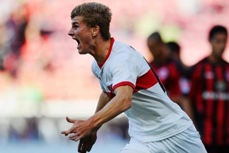 Platz 7: Timo Werner (VfB Stuttgart) - 17 Jahre, 200 Tage - Timo Werner war - damals noch im Trikot des VfB Stuttgart - mit 17 Jahren und 200 Tagen der siebtjüngste Torschütze der Bundesliga-Geschichte. Werner traf im September 2013 zum 1:1 gegen Eintracht Frankfurt.
