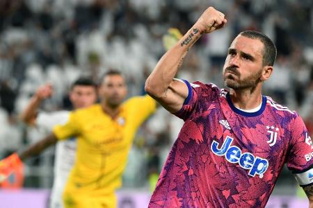 Schlussphase mit vier Platzverweisen: Juve rettet Punkt