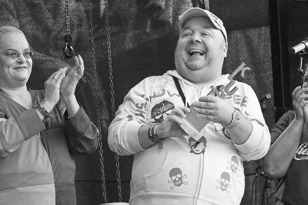 Hella von Sinnen vermisst Dirk Bach noch immer sehr