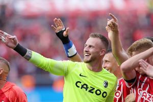 Freiburg verlängert mit Torhüter Flekken