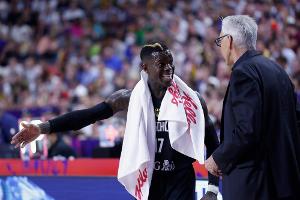 Herbert klärt Witz auf: "Hat nie nach Kreditkarte gefragt"