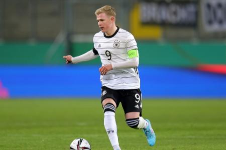 U21 ohne Kapitän Burkardt gegen Frankreich und England