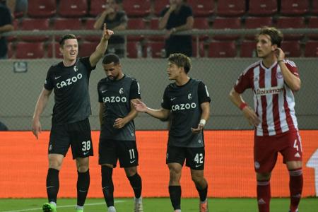 Beeindruckend souverän: Freiburg schlägt Piräus verdient