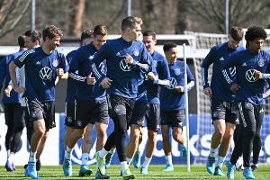 DFB-Kongress zu Katar in Frankfurt mit Nationalspielern