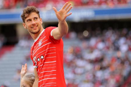Leon Goretzka (bis 68.) - Note: 3,0 - Setzte dem intensiven Spiel der Hausherren seine ganze körperliche Wucht entgegen. Bekam seine Zone im Zentrum so recht gut in den Griff. Entwickelte mit cleveren Laufwegen durch die Mitte punktuell auch Zug zum Tor. Hätte nach einer Musiala-Chance noch fast den Abpraller verwertet (43.).