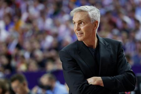 Basketball-Bundestrainer Herbert genießt Bronze beim Fischen