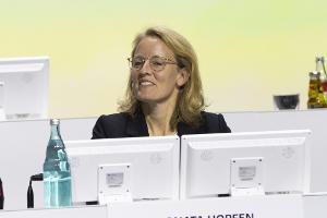 DFL-Chefin Hopfen warnt: "Krisenmodus das neue Normale"