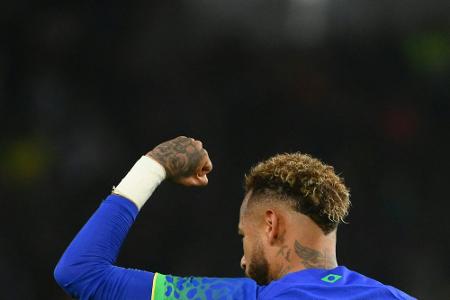 Bolsonaro besucht Neymars Kinderzentrum im Wahlkampfendspurt