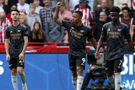 Derbysieger Arsenal bleibt an der Spitze