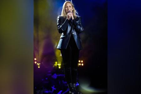 Ganz in Schwarz: Helene Fischer rockt im Leder-Outfit die Bühne