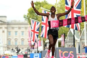 Kenianer Kipruto gewinnt London-Marathon - tragischer Unfall