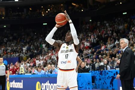 EM-Halbfinale verfolgt Schröder: 