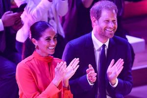 Prinz Harry und Herzogin Meghan: Händchen haltend hinter der Bühne