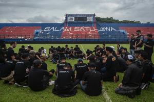 Stadionkatastrophe: Zahl der Toten steigt auf 131