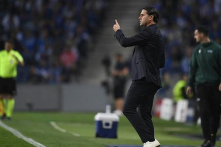 Niederlage in Porto: Luft für Seoane wird immer dünner