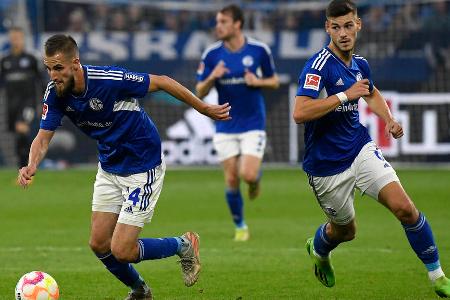 Platz 17: FC Schalke 04: 76,9 Prozent angekommene Pässe - 38,4 Prozent aller Pässe gingen nach vorn, 12,2 Prozent waren Rückpässe und bei 49,4 Prozent aller Schalke-Zuspiele handelte es sich um Querpässe.