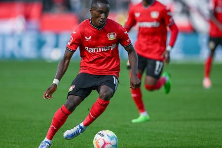 Platz 4: Bayer Leverkusen: 83,6 Prozent angekommene Pässe - 33,2 Prozent aller Pässe gingen nach vorn, 14,8 Prozent waren Rückpässe und bei 52,0 Prozent aller Leverkusener Zuspiele handelte es sich um Querpässe.