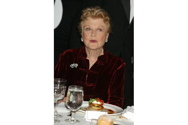 Angela Lansbury ist durch ihr Familienerbe eine echte Weltenbürgerin: In ihrer Schublade lagen ein amerikanischer, ein britischer und ein irischer Pass.