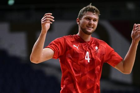 Stumpfes Bauchtrauma: Kiels Linksaußen Landin im Krankenhaus