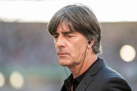 Joachim Löw (zuletzt Bundestrainer) - Einen Job als Berater beim VfB lehnte Löw vor einigen Wochen ab, der 62-Jährige sieht sich weiter als Trainer. Allerdings dürfte Löw, der die Schwaben schon zwischen 1996 und 1998 trainierte und in dieser Zeit DFB-Pokal-Sieger wurde, schlicht zu teuer und die Ambitionen des Klubs zu gering sein.