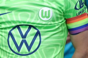 Keine Masken im ICE: Schmadtke kritisiert Wolfsburger Profis