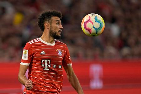 ABWEHR: Noussair Mazraoui (bis 78.) - Note: 4,0 - Wirkte im Positionsspiel gegen variable Katalanen oftmals nicht ganz auf der Höhe. Hatte auf der letzten Linie häufig Probleme, wenn Balde mit Tempo auf ihn zu kam. War bemüht, sich vorne einzuschalten. Brachte seine Flanken aber zu selten zum Mitspieler.