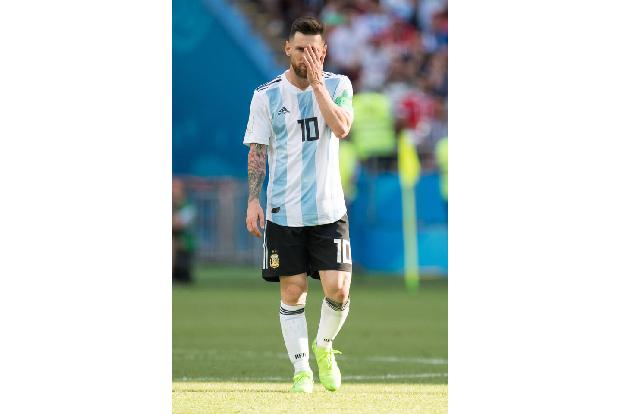 Sein Konkurrent bei Barcelona war nicht ehrlicher, doch auch Lionel Messi hatte geschickt verhandelnde Rechtsvertreter. Eine Haftstrafe wurde in eine Geldbuße umgewandelt. Insgesamt hatten der Star vo ...