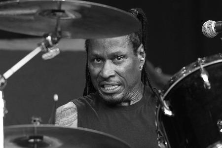 D.H. Peligro: Schlagzeuger der Dead Kennedys mit 63 Jahren verstorben