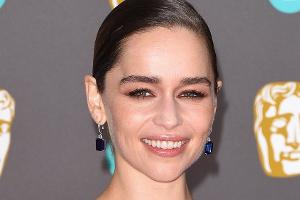 "Game of Thrones"-Star Emilia Clarke wird zu Oscar Wildes Ehefrau