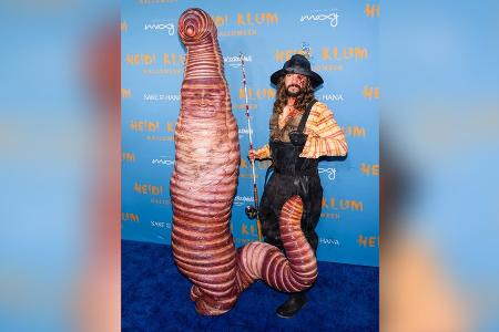 Heidi Klum verwandelt sich für Halloween-Party in einen Wurm