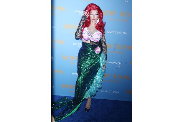 ...während das Kostüm seines Bruders Bill offenbar eine Hommage an Arielle die Meerjungfrau war.