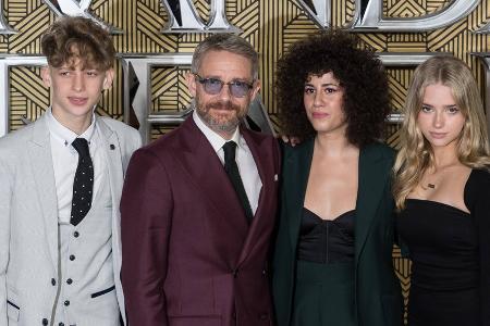 Martin Freeman mit Kindern und Partnerin auf dem roten Teppich