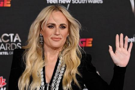 Überraschung! Rebel Wilson ist zum ersten Mal Mutter geworden