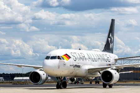 Bis 2026: DFB und Lufthansa setzen Zusammenarbeit fort