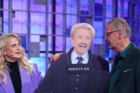 Jauch und Schöneberger ersetzen Thomas Gottschalk durch Pappfigur
