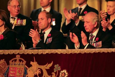 Festival of Remembrance: König Charles und Familie ehren die Toten