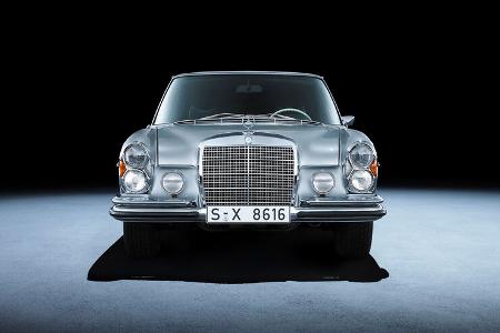 Mercedes Grill-Evolution