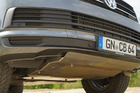 VW T2 Bus gegen VW T6 Seikel 4Motion