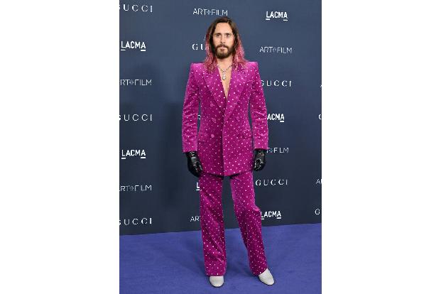 Dass Geld und guter Geschmack nicht automatisch Hand in Hand gehen, wissen wir also jetzt. Wer ein Geschenk von Jared Leto erhält, sollte jedoch besonders auf der Hut sein…