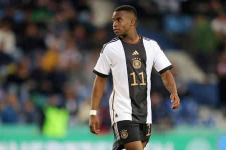 WM-Generalprobe: Moukoko debütiert