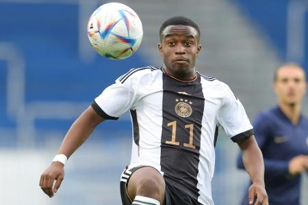 17 Jahre, 361 Tage: Moukoko jüngster Debütant seit Seeler