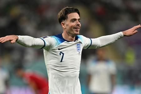 Grealish löst Jubel-Versprechen für jungen Fan ein
