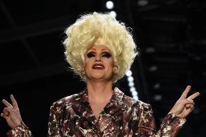 "One Love"-Verbot: Jones will Regenbogen an Neuers Arm sehen