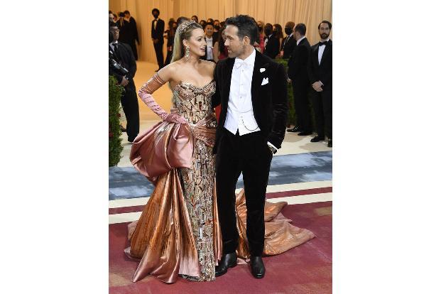 Bei Ryan Reynolds und Blake Lively gönnt man sich ein paar ruhige Tage rund um Thanksgiving — und davon wird es vorerst nicht mehr viele geben, denn Blake erwartet gerade das vierte Kind. An Thanksgiv ...