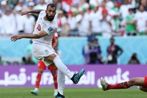 Nach Singen der Hymne: Starker Iran wahrt Achtelfinal-Chance