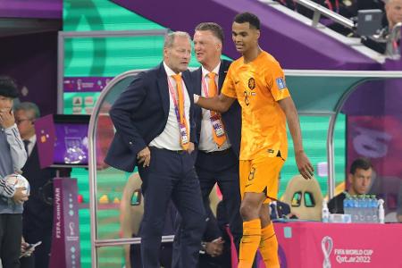 Niederlande zittern sich gegen Ecuador zum Unentschieden