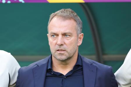 Vor Spanien-Spiel: Flick von Mannschaft getrennt